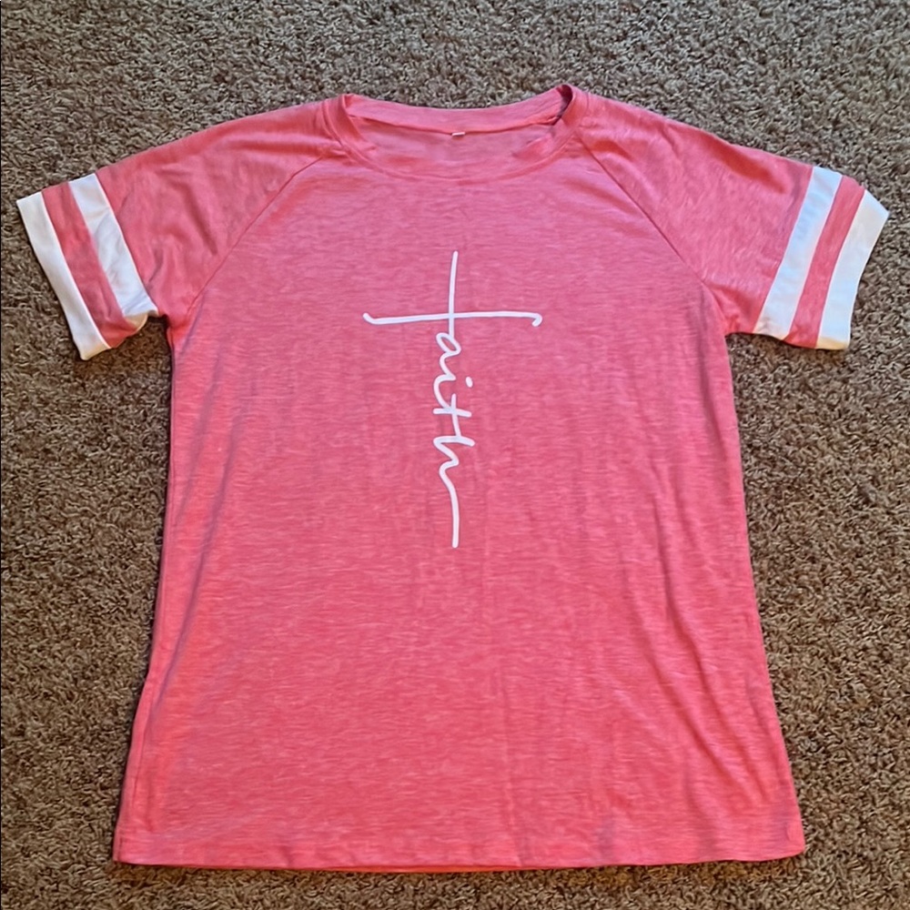Faith Graphic T-shirt- Salmon color